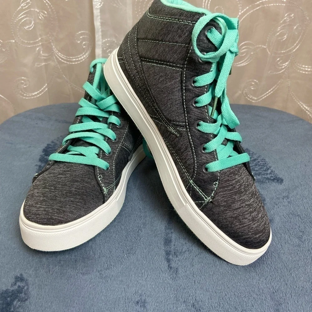 Fila High Top Women’s Sneaker NWOT , 5